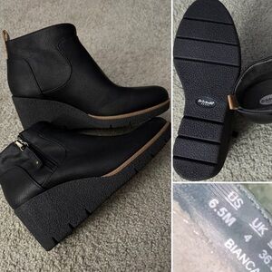 Dr. Scholl's Black Wedge Boots